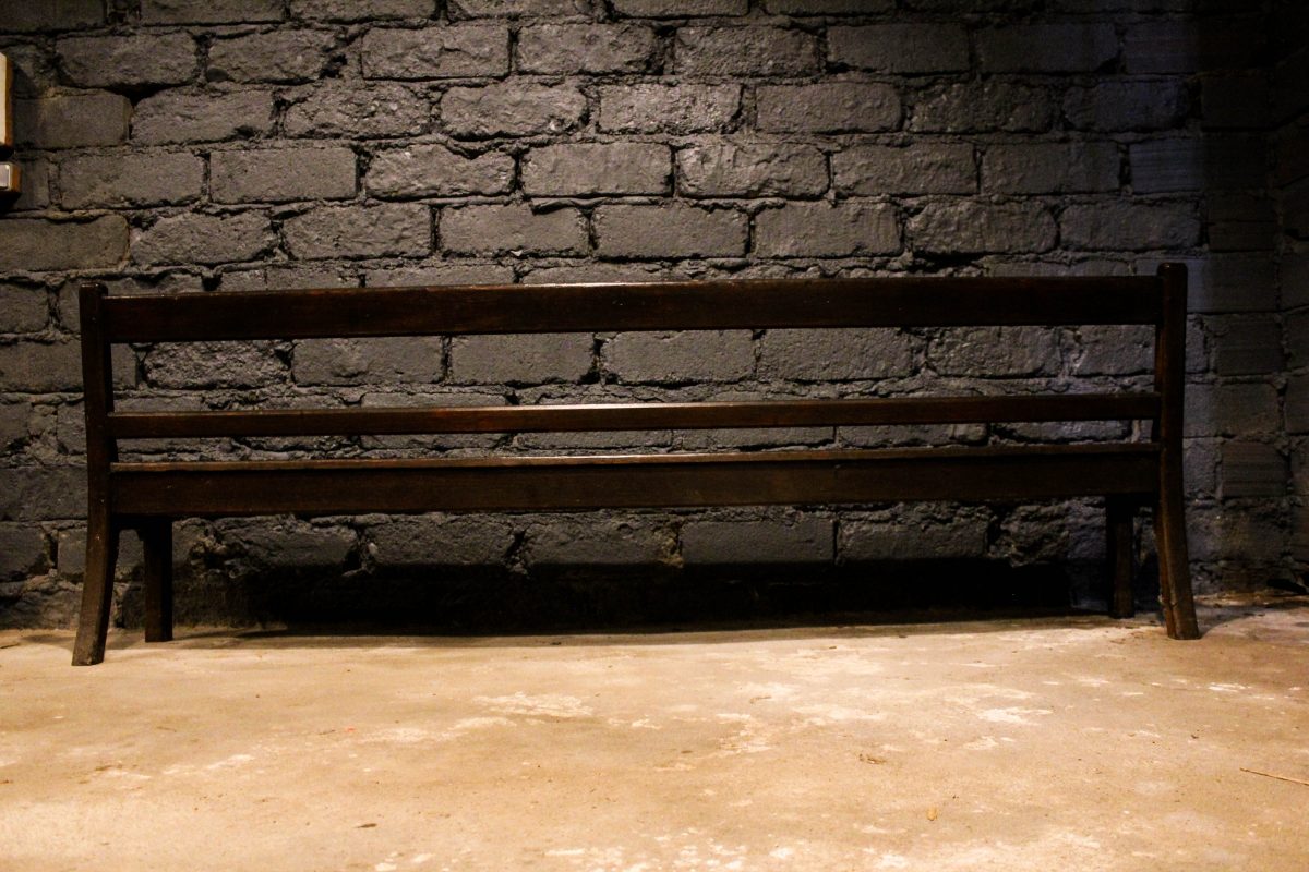 Paire de Bancs de monastère