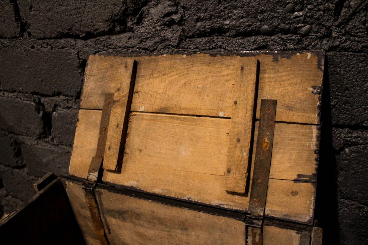 Caisse à bidons d'huile KERVOLINE