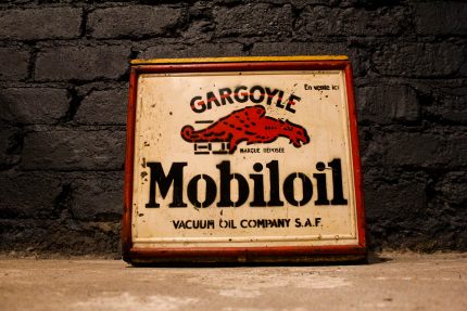 Caisse à bidons d'huile MOBILOIL