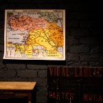 Carte géographique rétro, un morceau d'histoire pour votre intérieur.