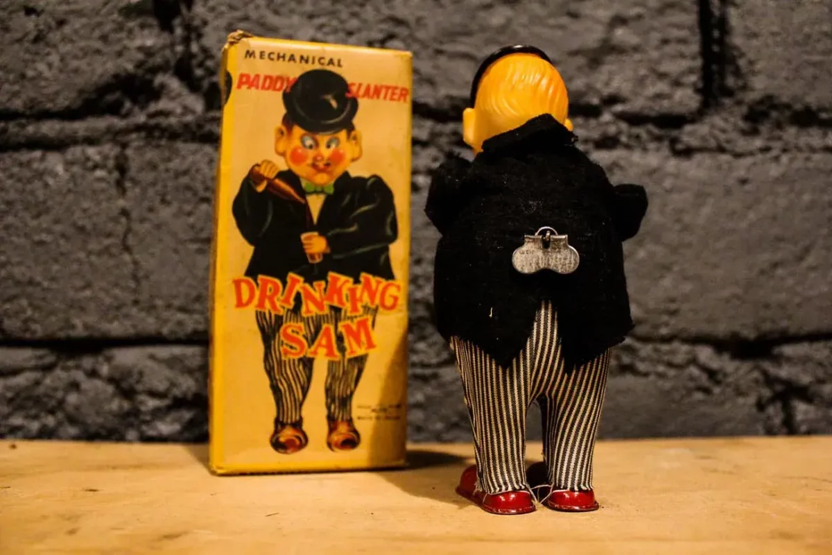 Drinking Sam, jouet mécanique ancien, action buvant réaliste.