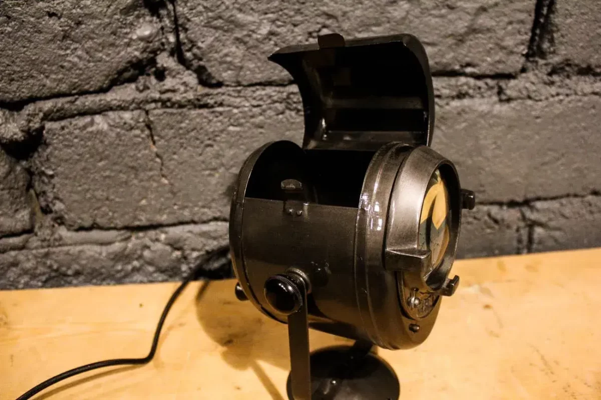 Projecteur CREMER petit format, interieur design.