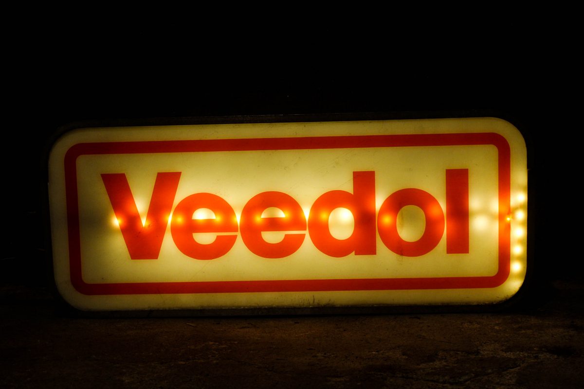 enseigne-lumineuse-veedol