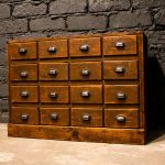 meuble-metier-comptoir-tiroirs-bois