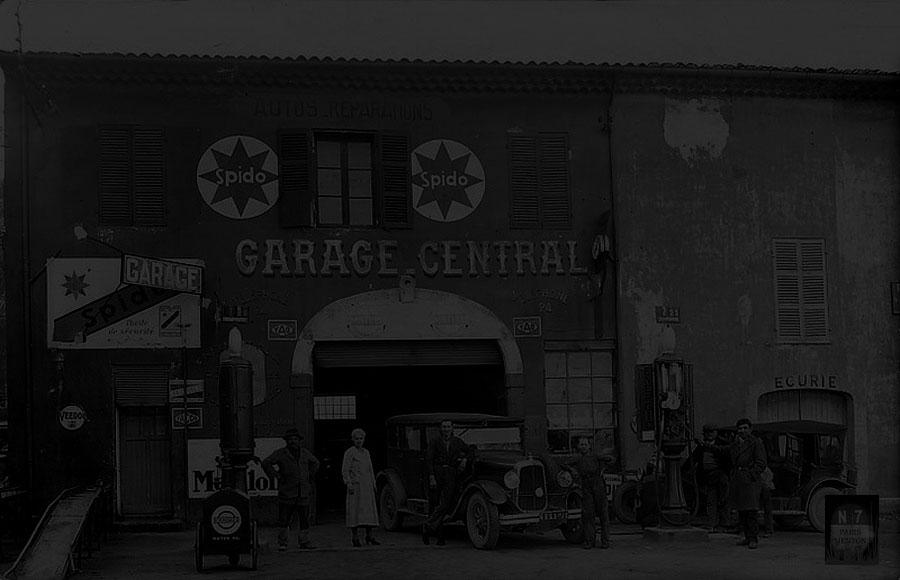Objets publicitaires anciens de collection, marques emblématiques, vintage.