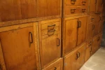 Portes en bois des caissons, design années 60-70.