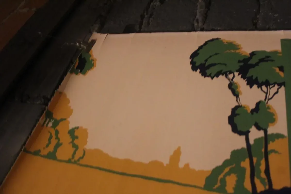 Présentoir pour bidons Castrol, publicité d'époque.