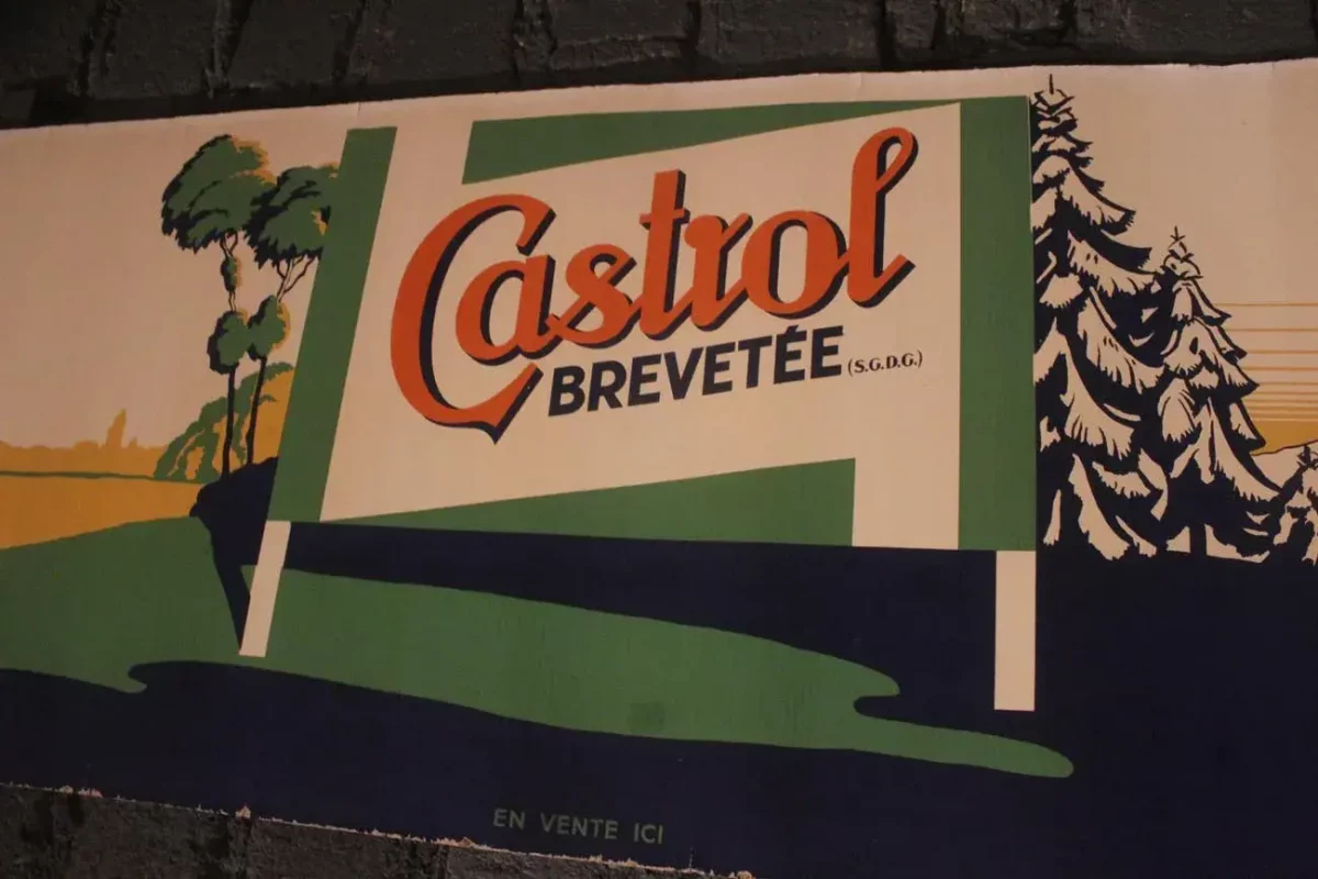 Affiche carton Castrol, présentoir vitrine vintage.