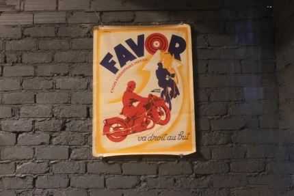 Affiche FAVOR, illustration cycles, motos, vélomoteurs.