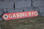 Carton publicitaire Gasoil D.F., couleurs vives.
