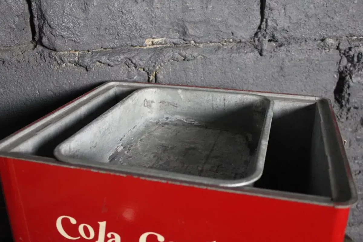 Panier intérieur de la glacière COLA COOLER.