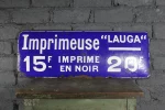 Plaque émaillée "LAUGA" imprimeuse, bleu d'époque.