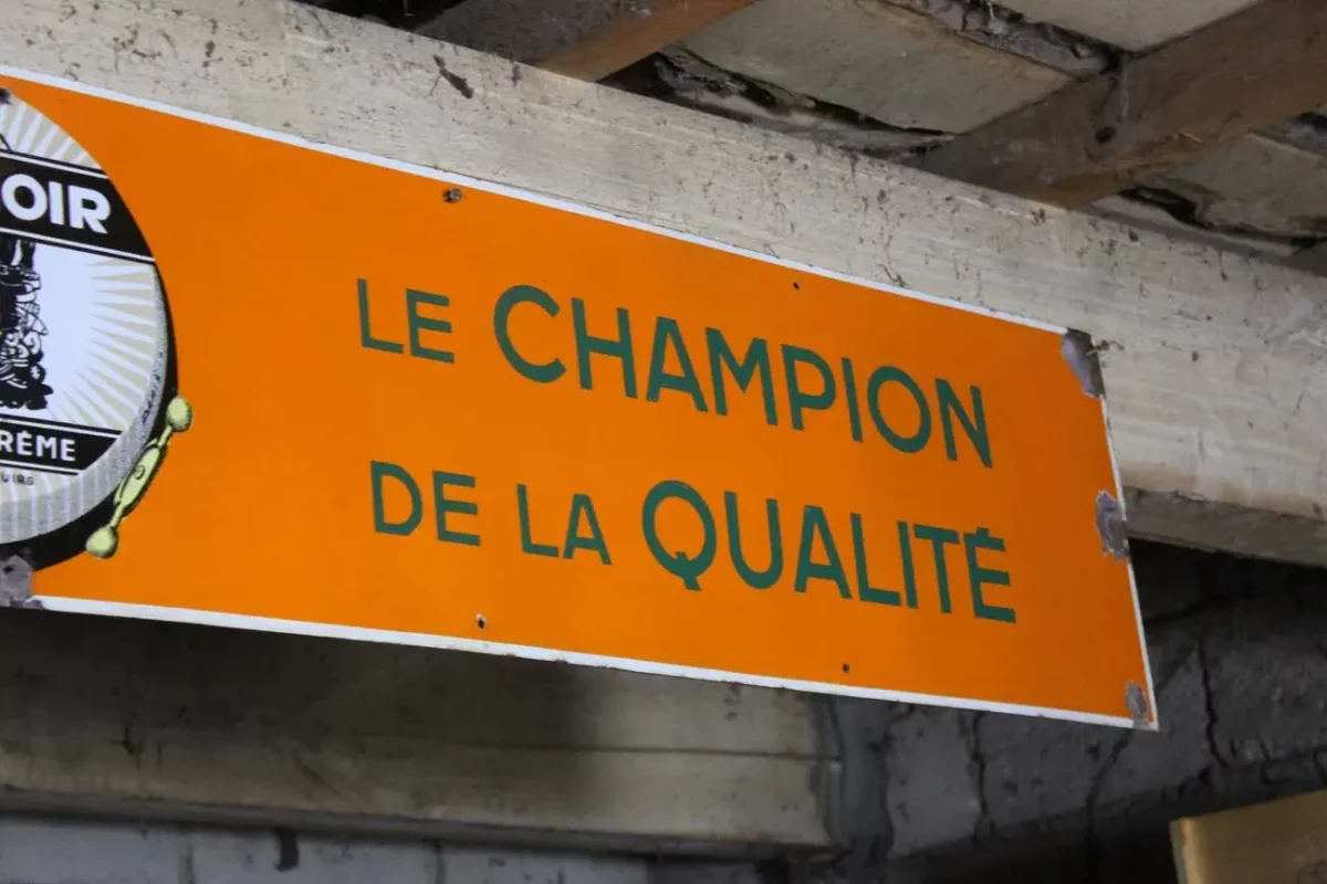 Plaque émaillée triptyque, pièce de collection.