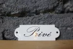 Plaque décorative émaillée "Privé".