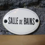 Plaque émaillée "Salle de bains", fixation murale.