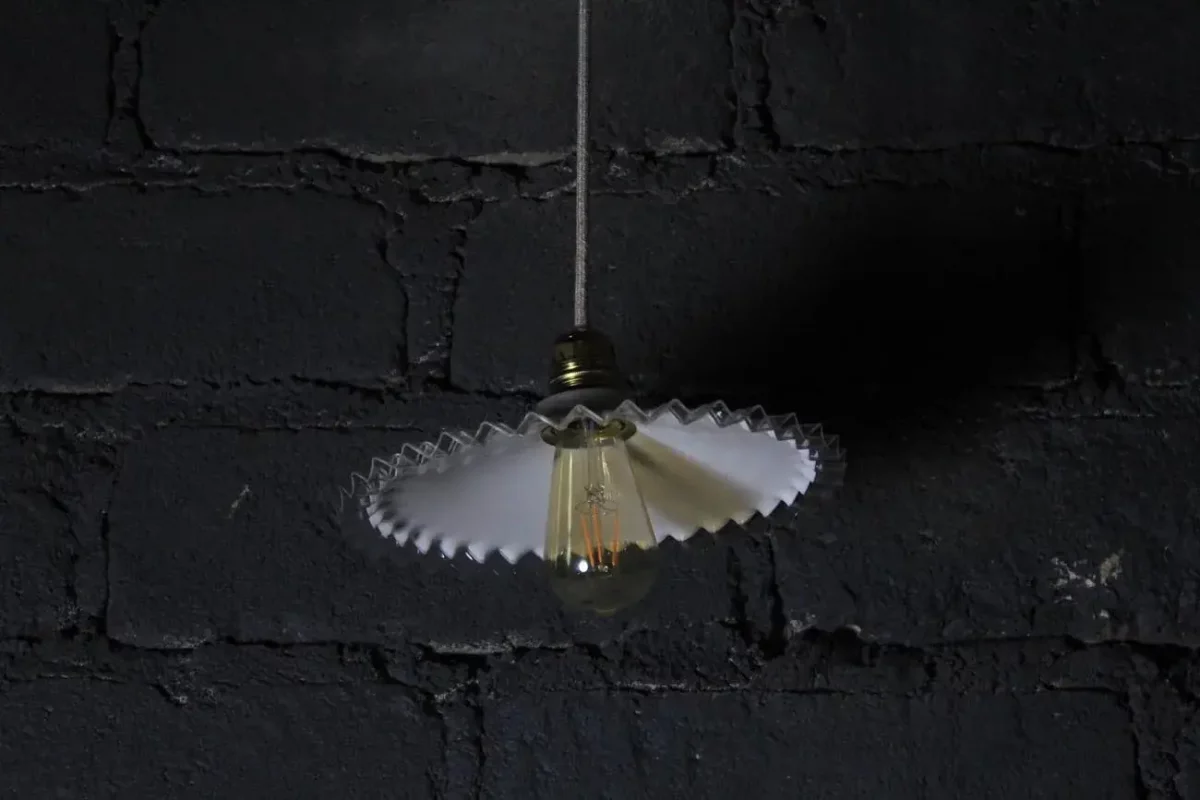 Câble en tissu de la suspension opaline.
