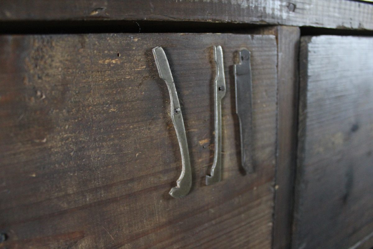 Meuble de métier coutellerie – Image 4